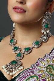 Royal Green Kundan Ensemble Necklace
