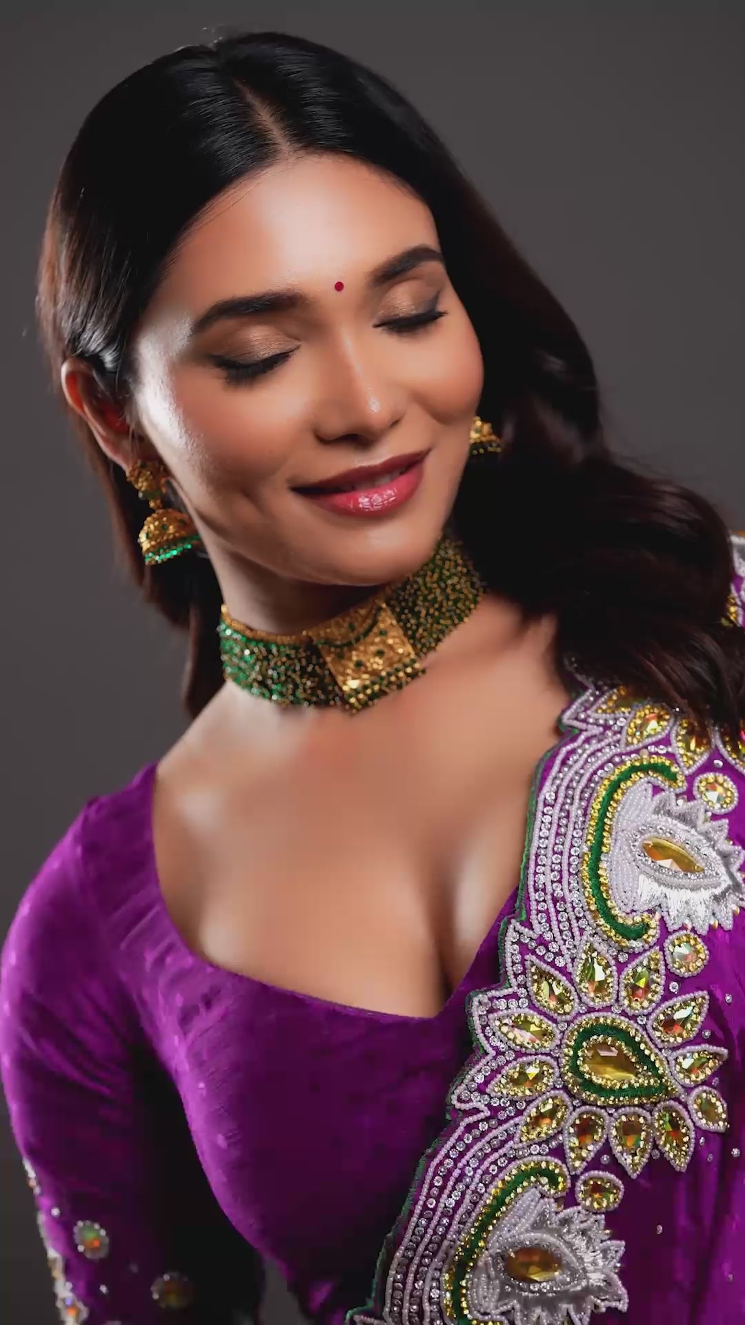 The Emerald Green Grandeur Choker Necklace
