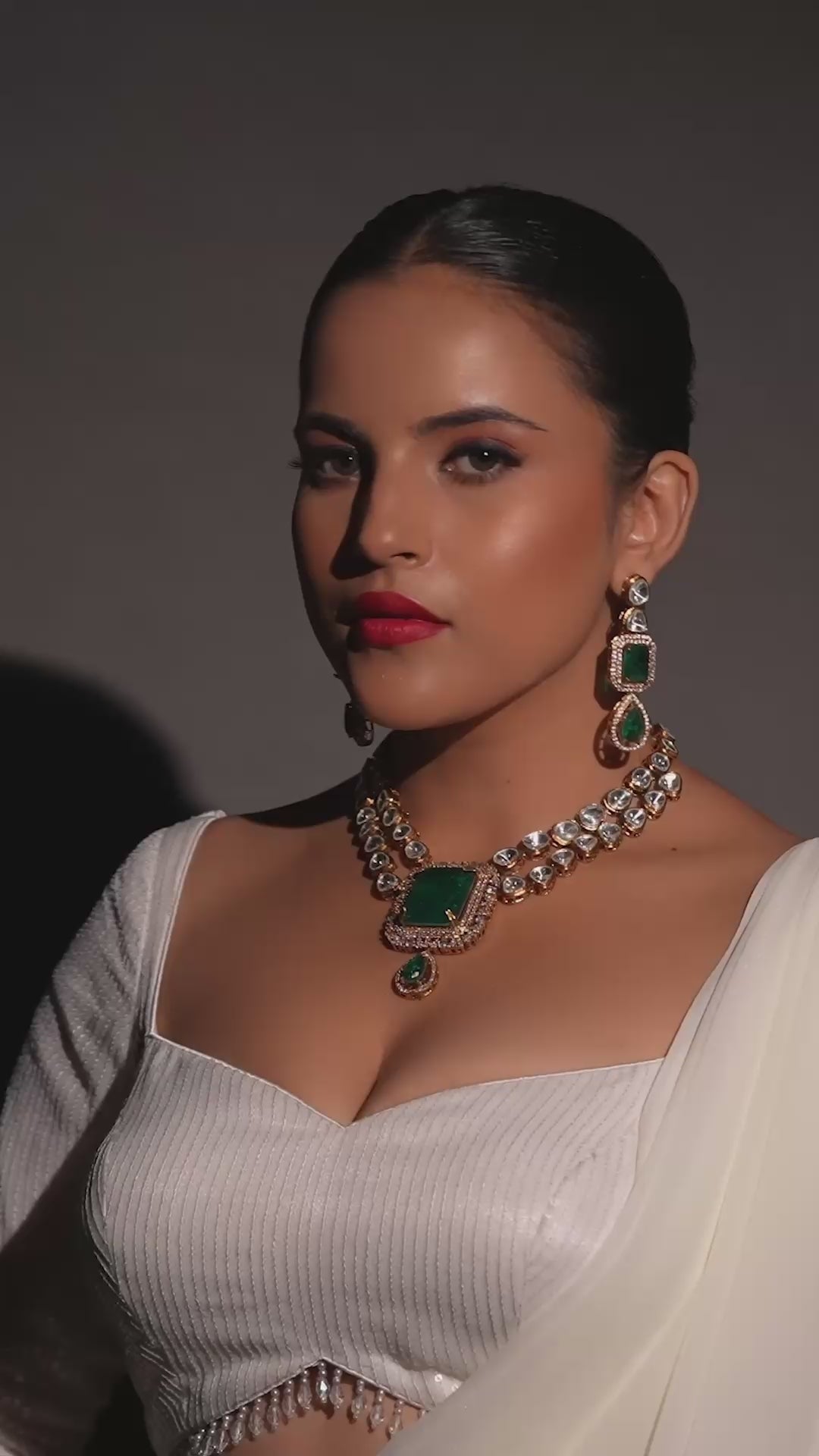 Two-Layer Necklace with Emerald Stone & Square Pendant