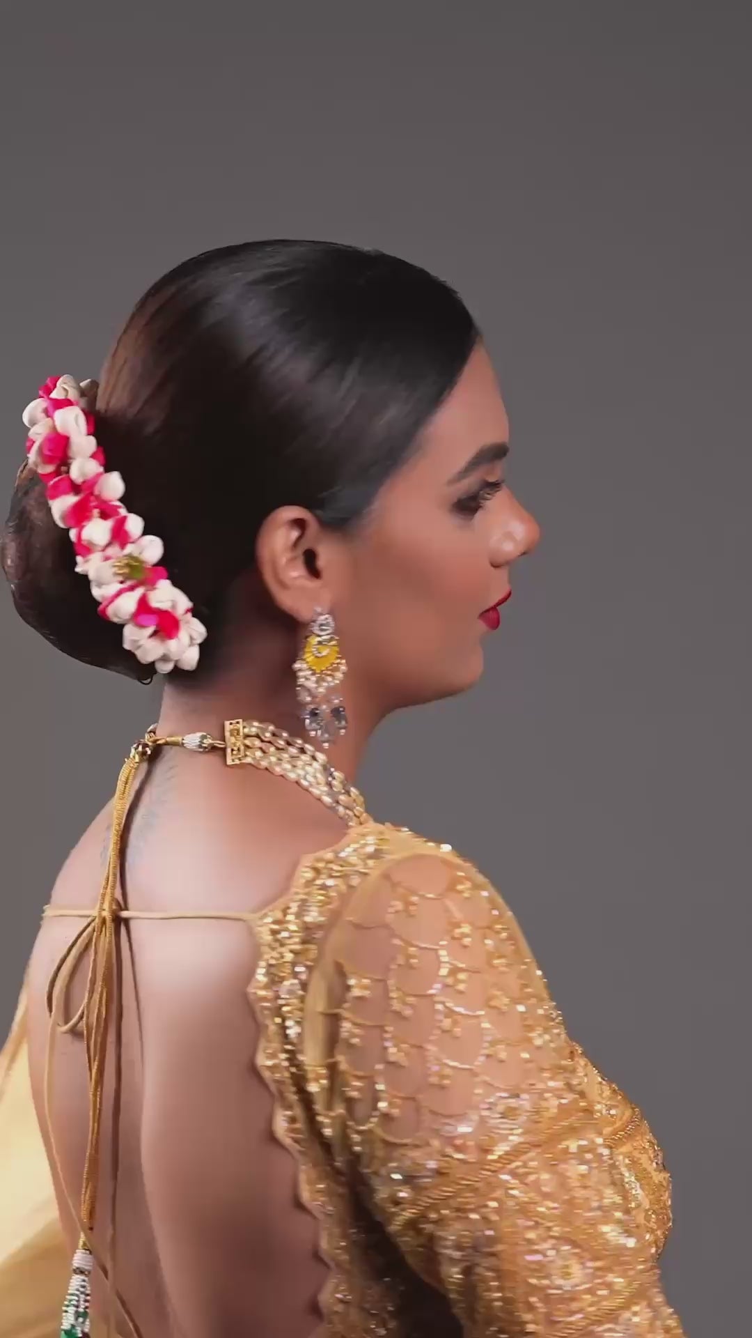 Grandiose Two Tone Choker With Earrings